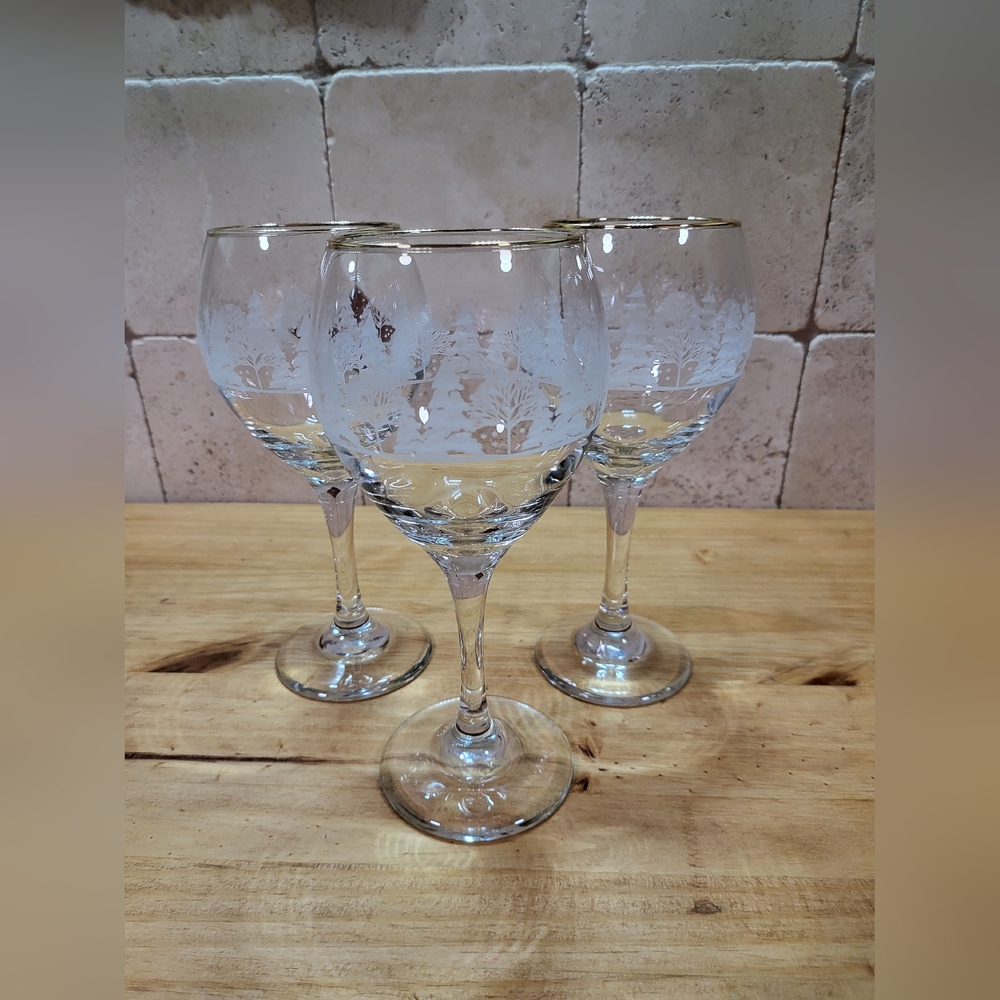 3 Libby Arbys Etched Christmas Winter Scene Wine Glasses Gold Rimmed Vintage